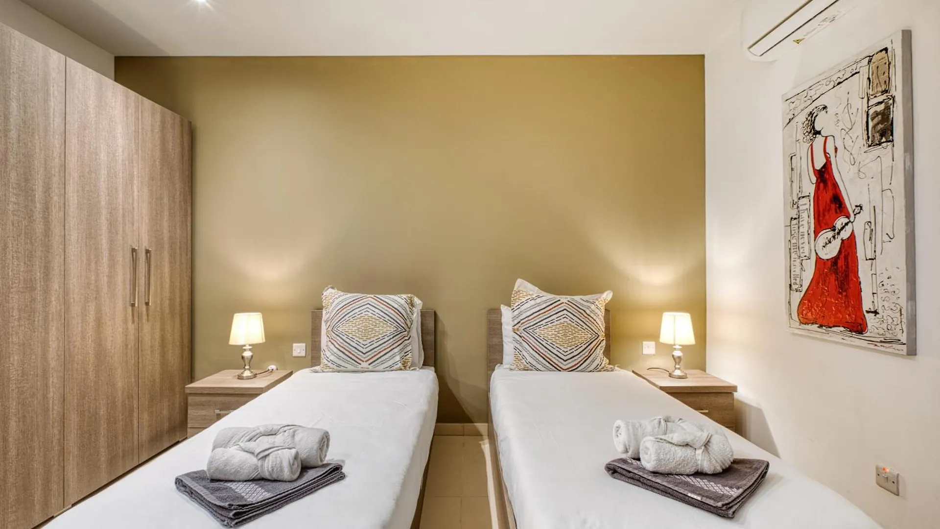 Beautiful Penthouse With Pool And Terrace Apartment Is-Swieqi